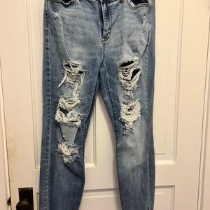 Judy Blue Boyfriend Jeans Light Blue Distressed
